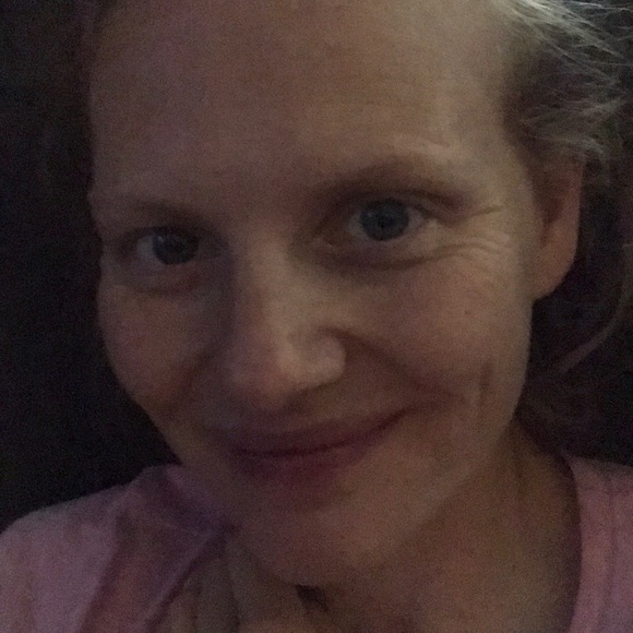 Meet your Posher, Sarah - Picture 1 of 1